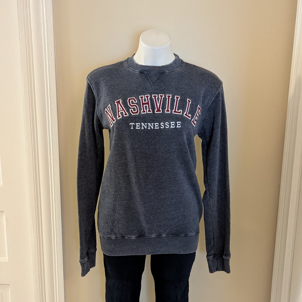 Ocean Beach soft gray Nashville Tennessee crew neck sweatshirt size M